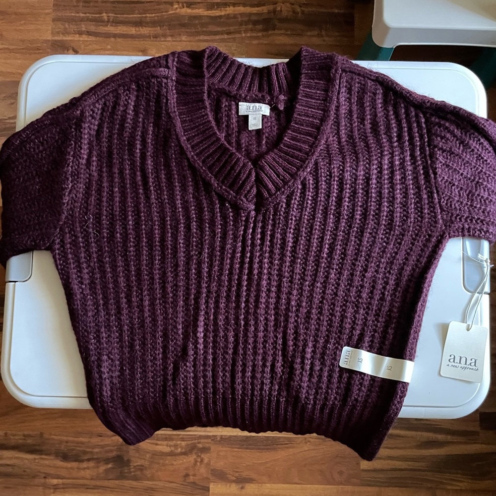 a.n.a Women's Port Wine V-Neck Sweater